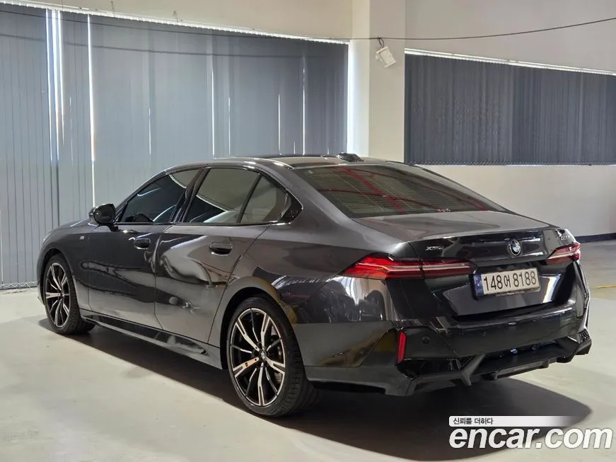 BMW 5-Series 2024 из KR, фото 4
