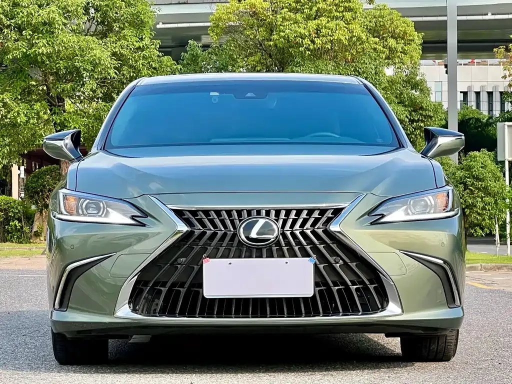 Lexus ES 2025 из CN, фото 2