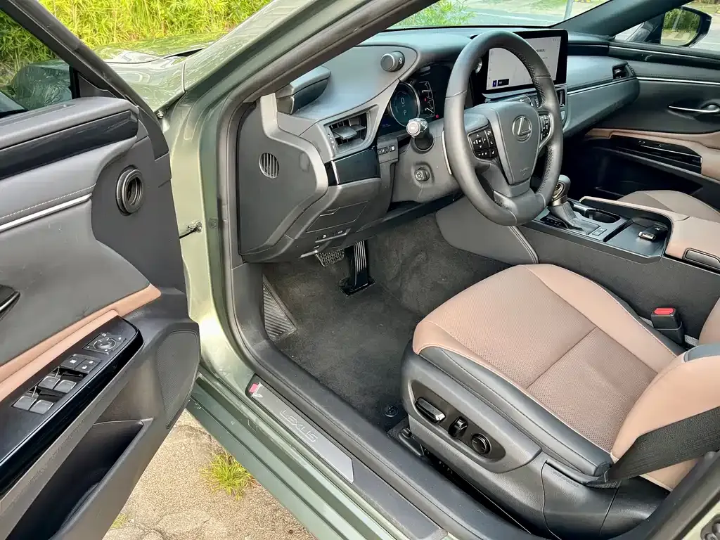 Lexus ES 2025 из CN, фото 6