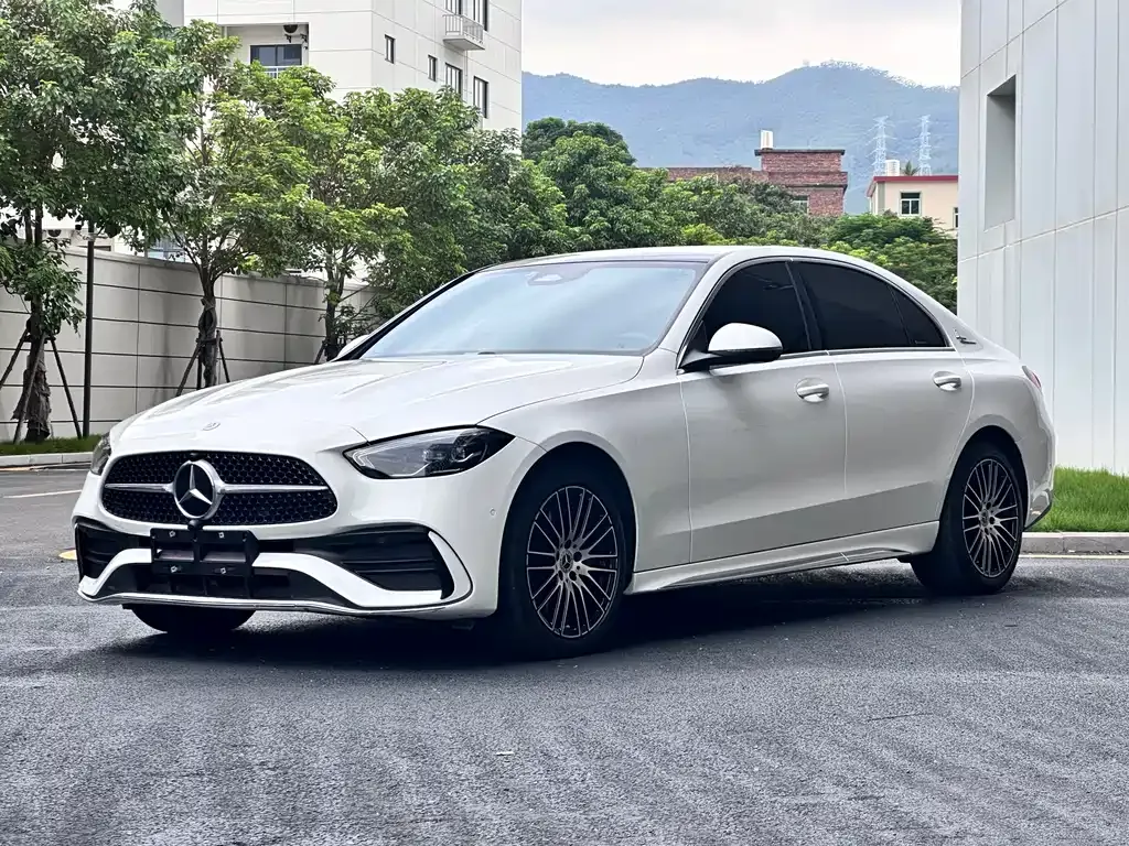 Mercedes-Benz C-Class — фото 1