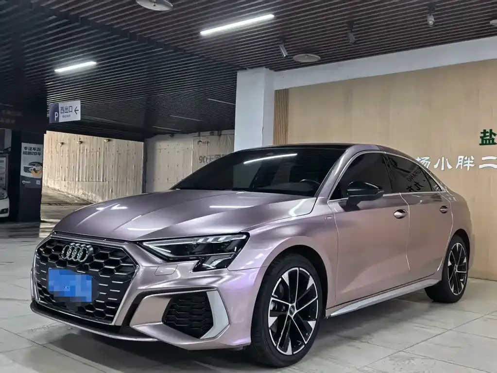 Audi A3 2023 из CN, фото 1