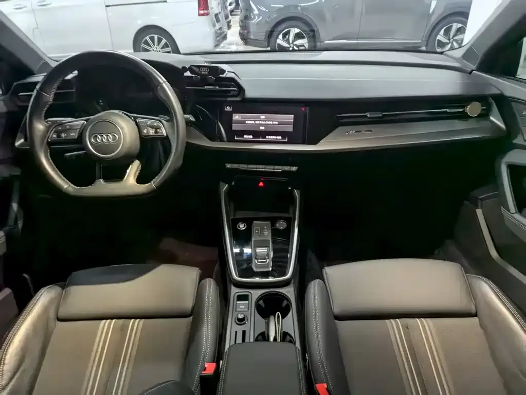 Audi A3 2023 из CN, фото 10