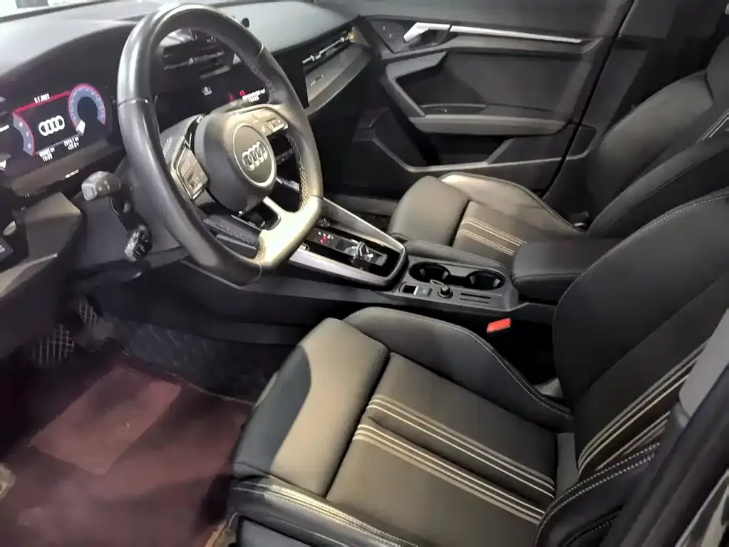 Audi A3 2023 из CN, фото 7