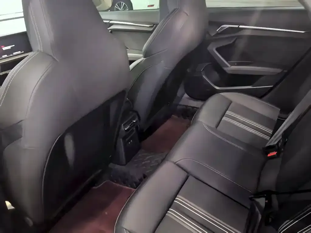 Audi A3 2023 из CN, фото 8