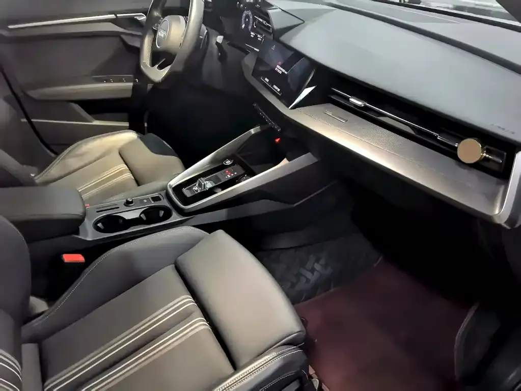 Audi A3 2023 из CN, фото 9