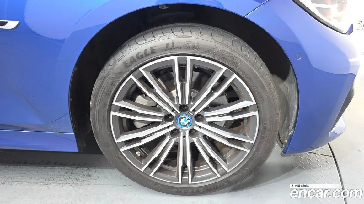 BMW 3-Series 2022 из KR, фото 5