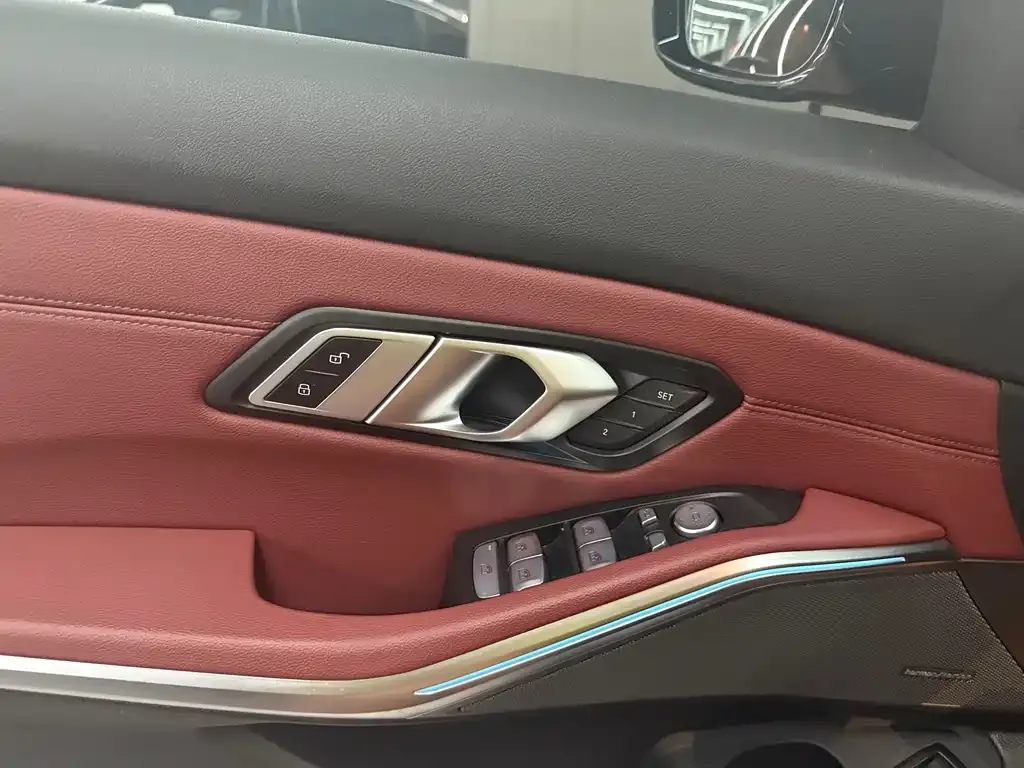 BMW 3 Series 2023 из CN, фото 7