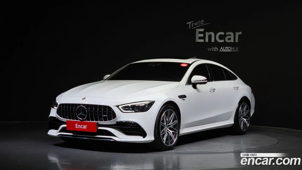 Mercedes-Benz AMG GT — фото 1