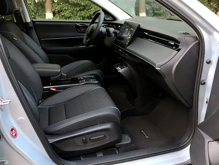 Honda e:NP2 2024 из CN, фото 10