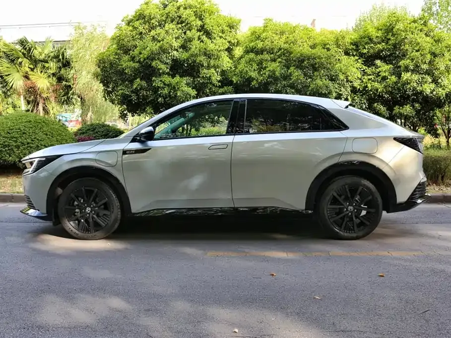 Honda e:NP2 2024 из CN, фото 4