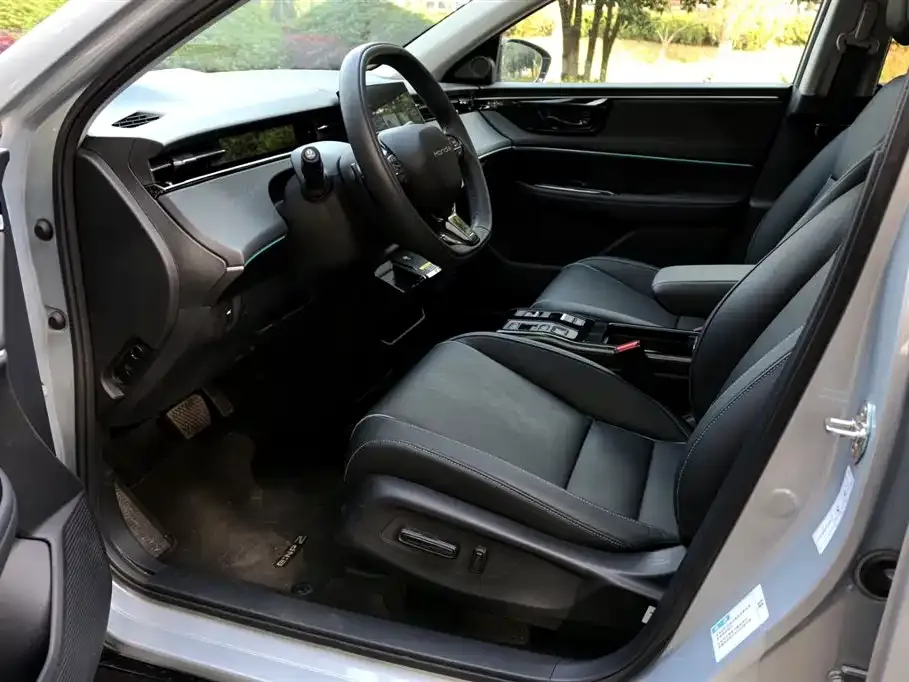 Honda e:NP2 2024 из CN, фото 8