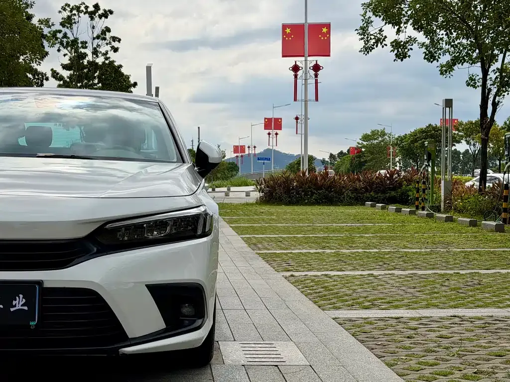 Honda Civic — фото 5