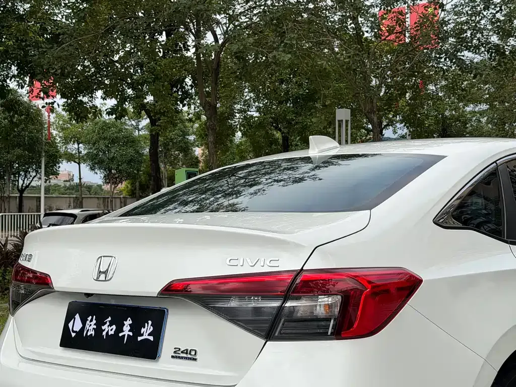 Honda Civic — фото 7