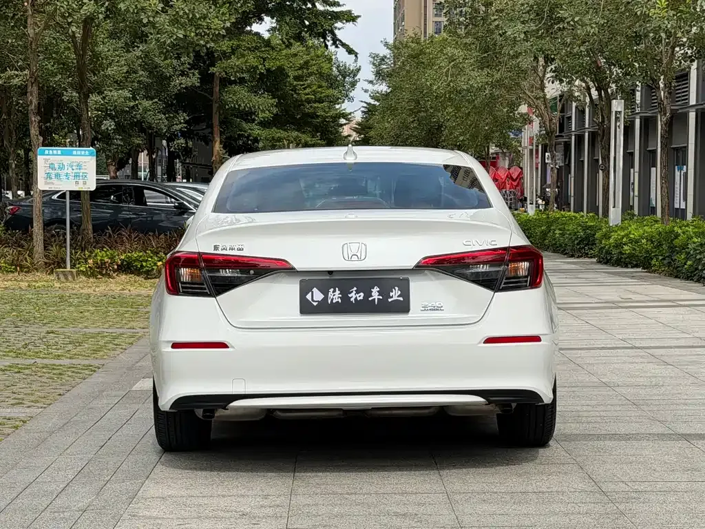 Honda Civic — фото 9
