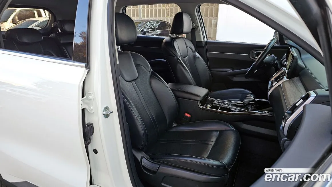 Kia Sorento — фото 10