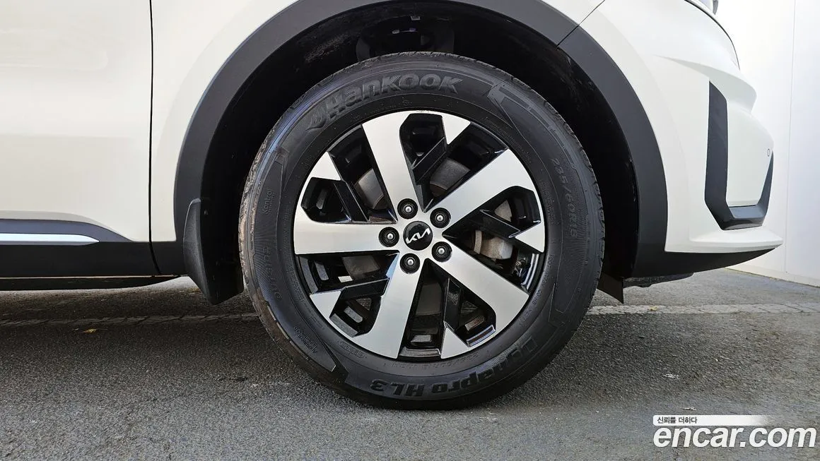 Kia Sorento — фото 5