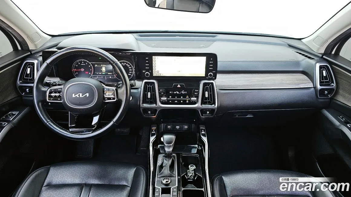 Kia Sorento — фото 7