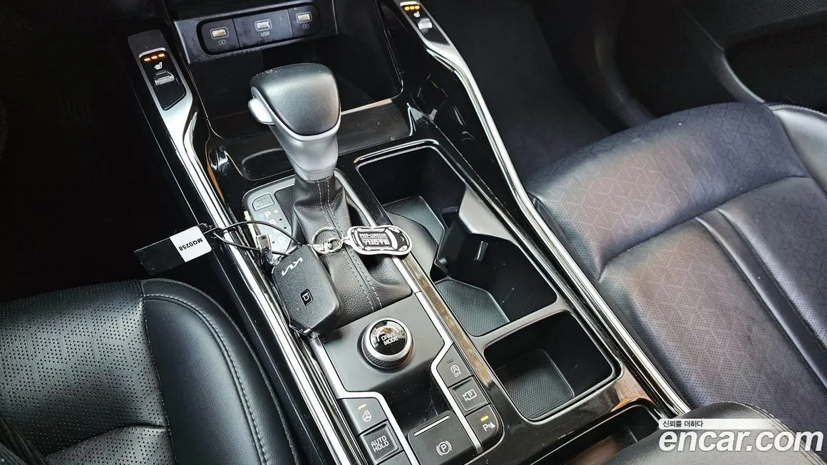 Kia Sorento — фото 9