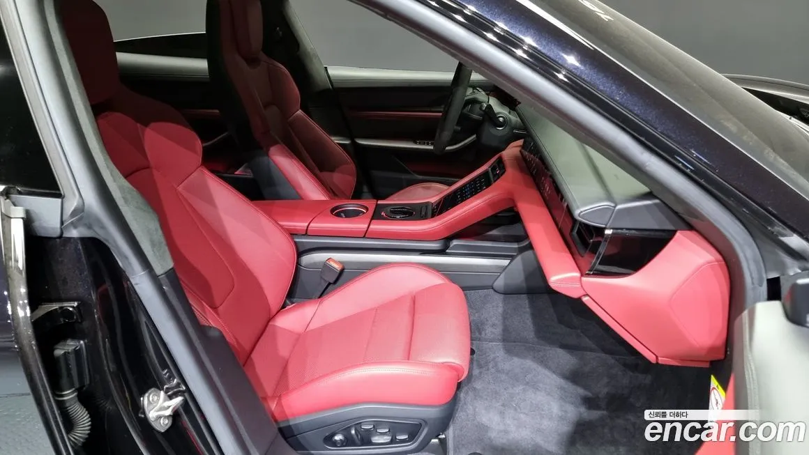 Porsche Taycan 2022 из KR, фото 10