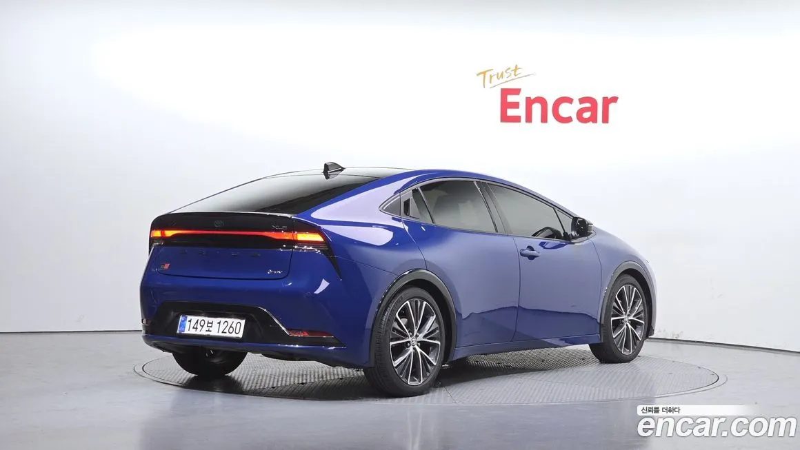 Toyota Prius 2024 из KR, фото 2