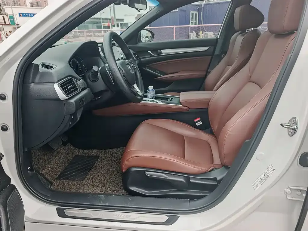 Honda Inspire — фото 10