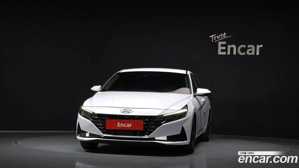 Hyundai AVANTE — фото 3