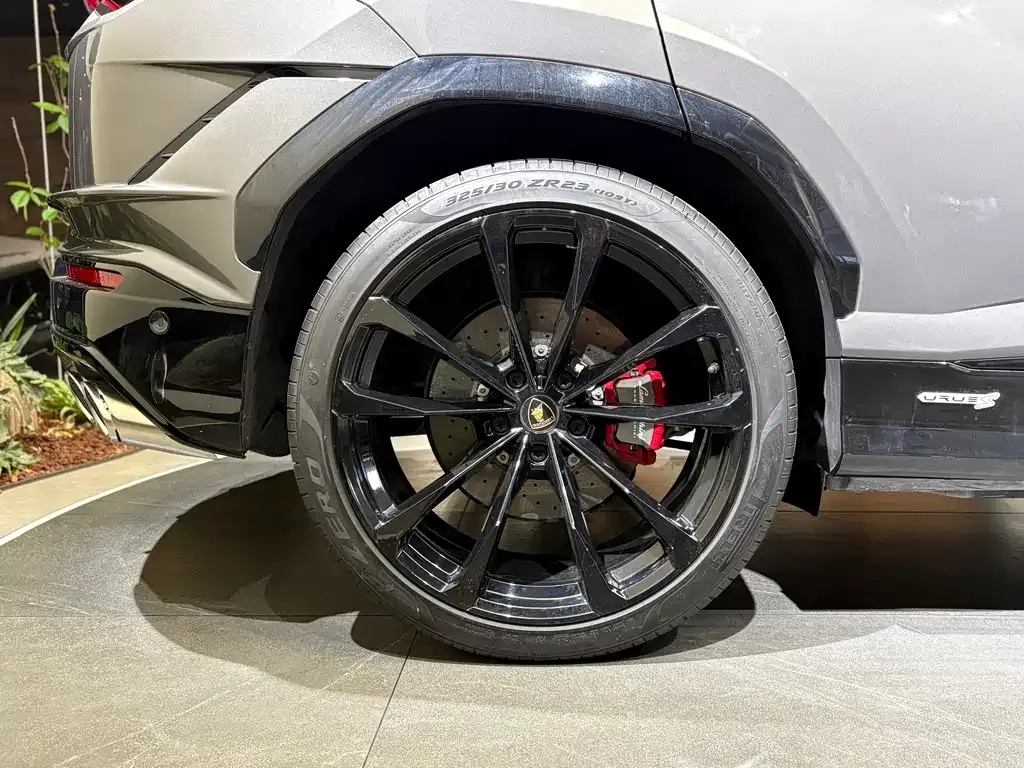 Lamborghini Urus 2024 из CN, фото 7