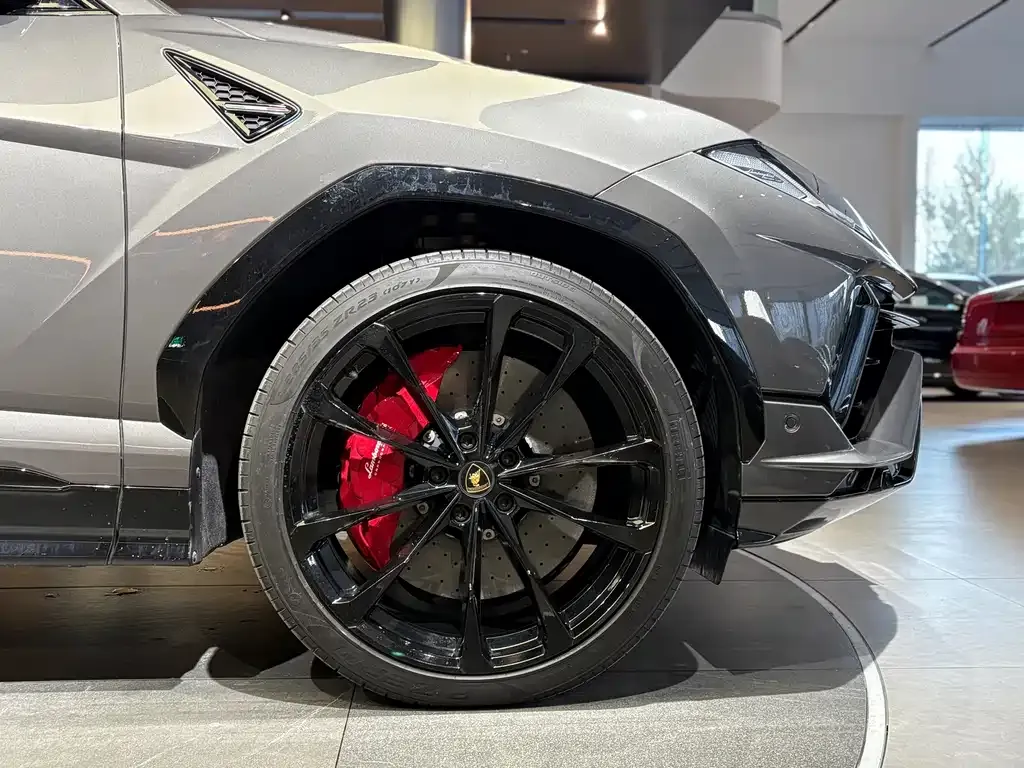 Lamborghini Urus 2024 из CN, фото 8