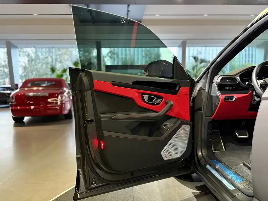 Lamborghini Urus 2024 из CN, фото 9
