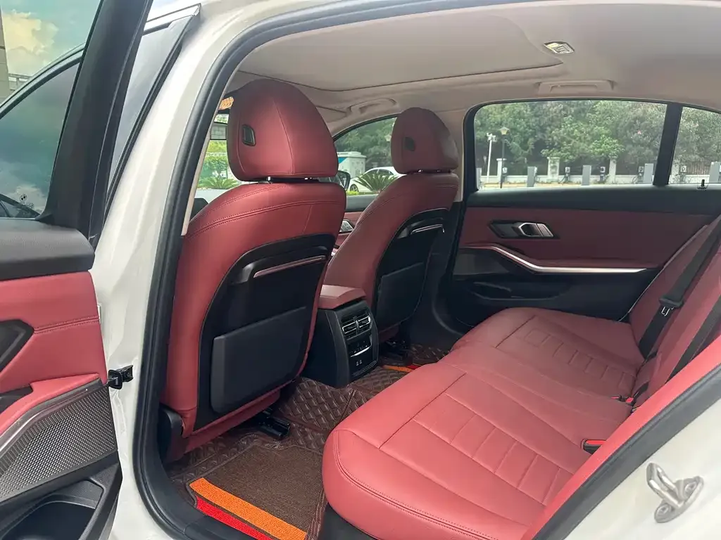 BMW 3 Series 2021 из CN, фото 6