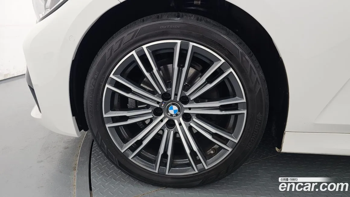 BMW 3-Series 2021 из KR, фото 5