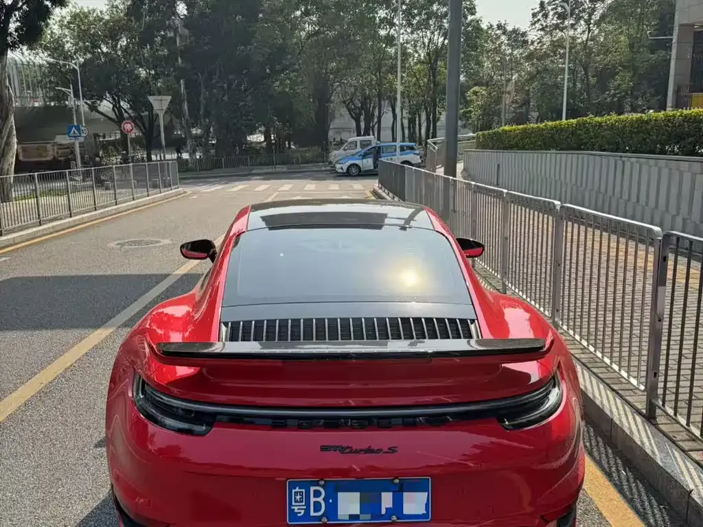 Porsche 911 2023 из CN, фото 3