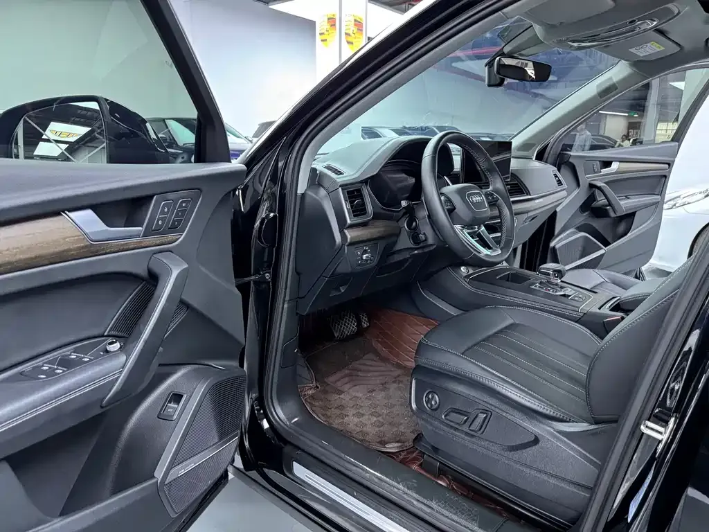Audi Q5L 2022 из CN, фото 5