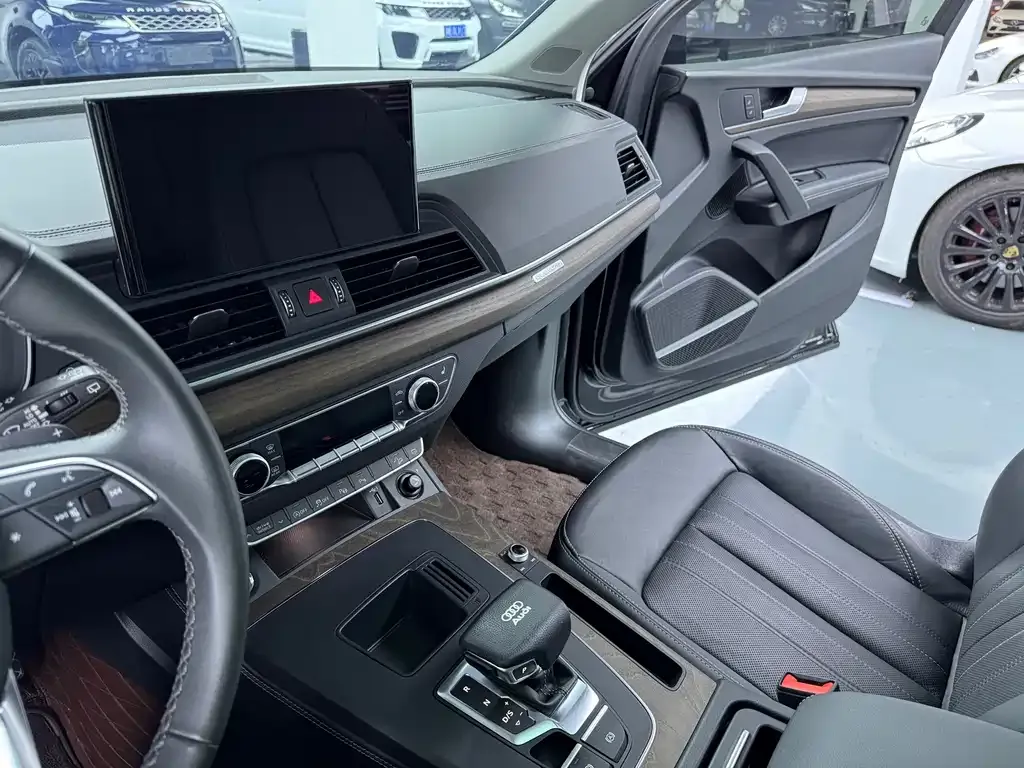 Audi Q5L 2022 из CN, фото 8