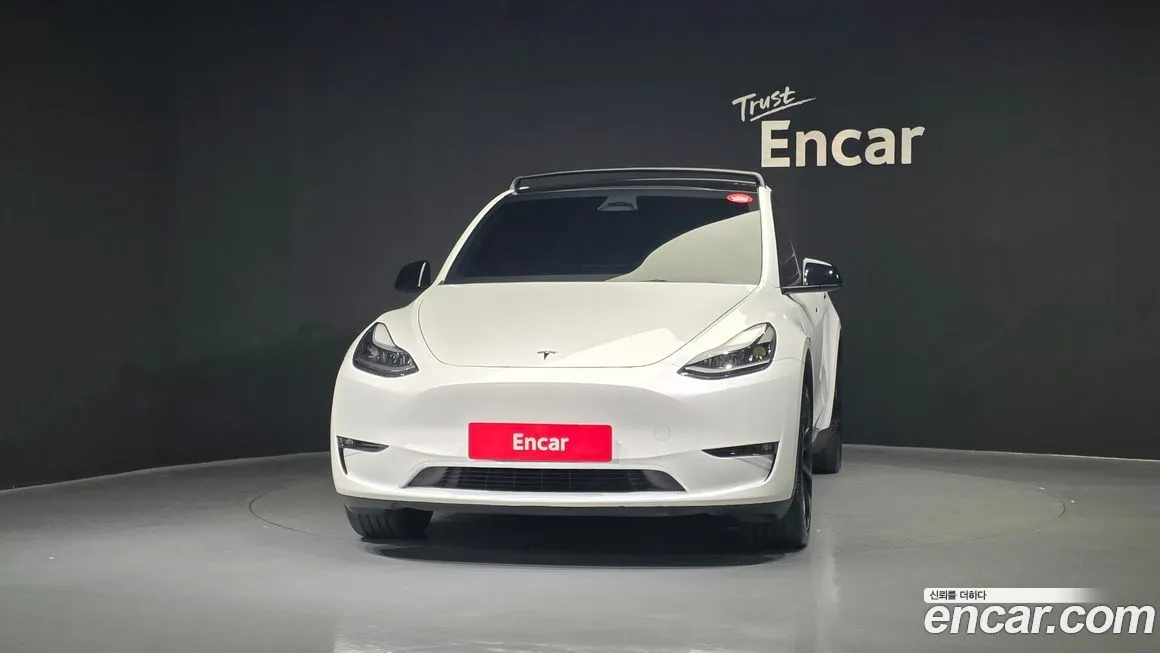 Tesla Model Y — фото 3