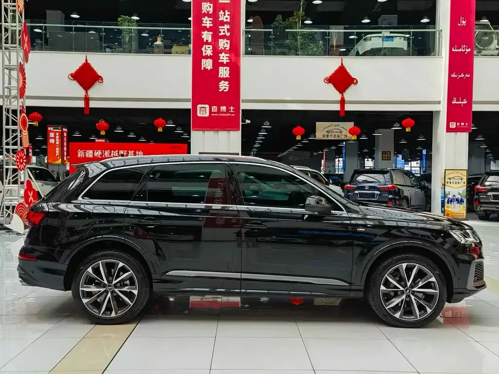 Audi Q7 2024 из CN, фото 10