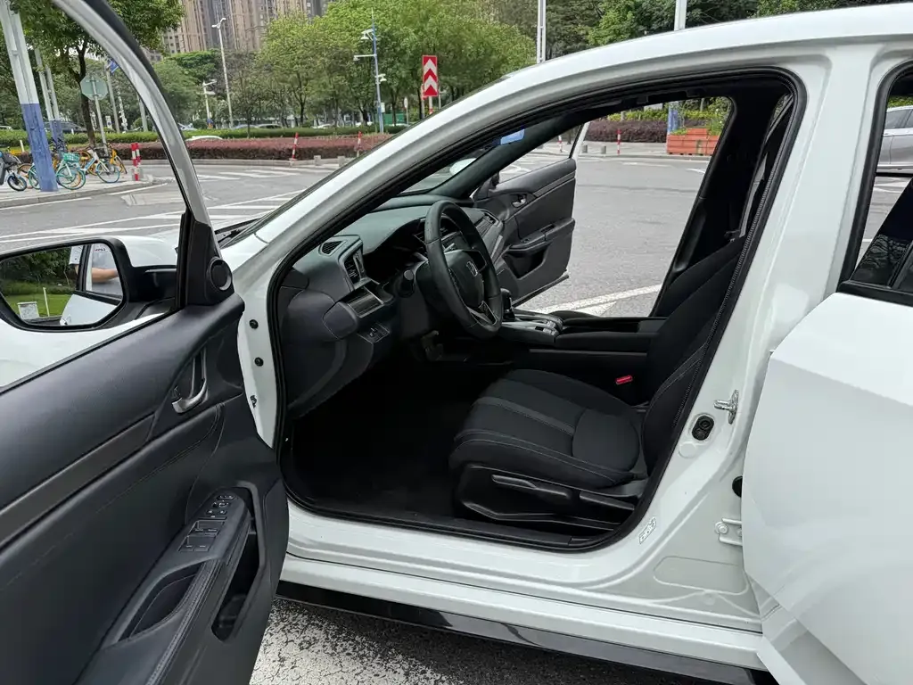 Honda Civic — фото 6