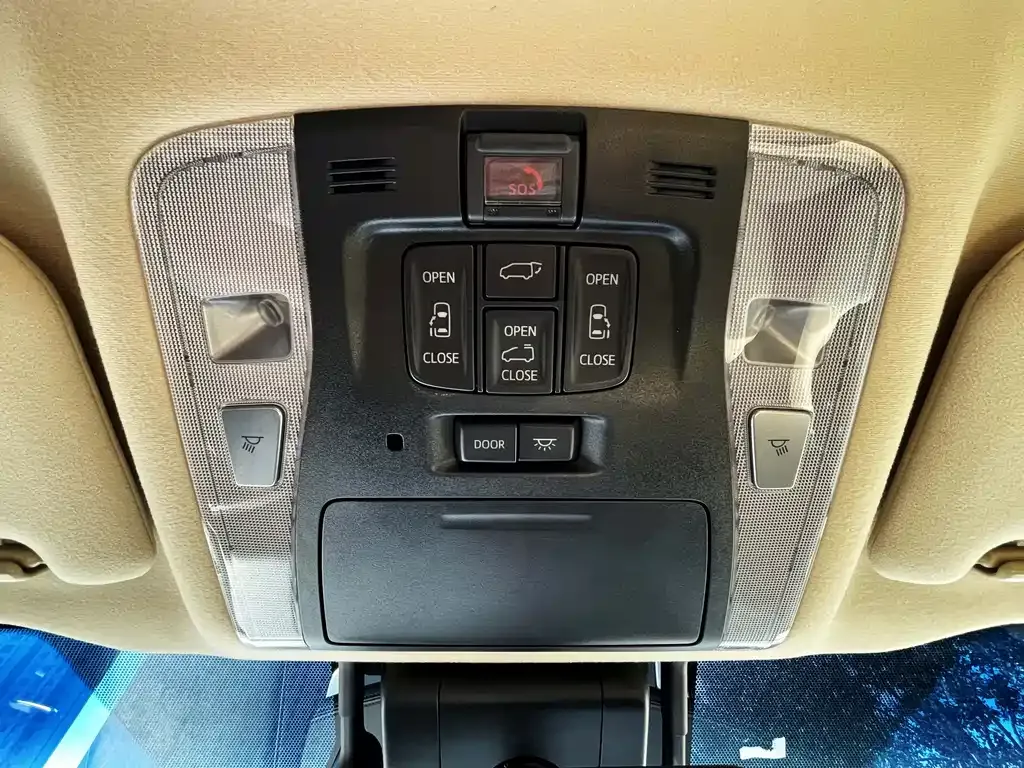 Toyota Alphard 2021 из CN, фото 4