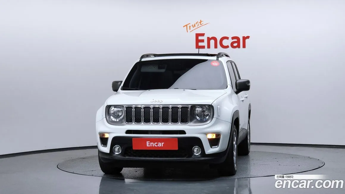 Jeep Renegade — фото 3