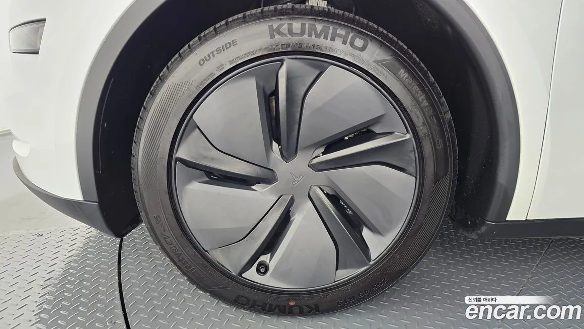 Tesla Model Y 2025 из KR, фото 5