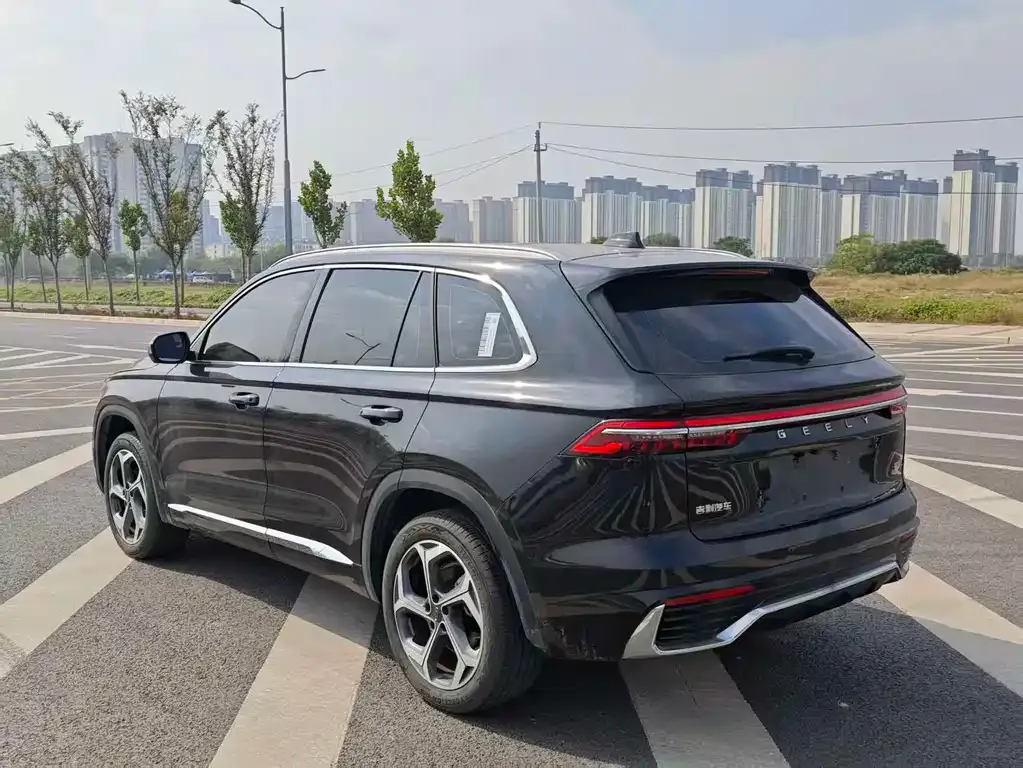 Geely Xingyue L — фото 10