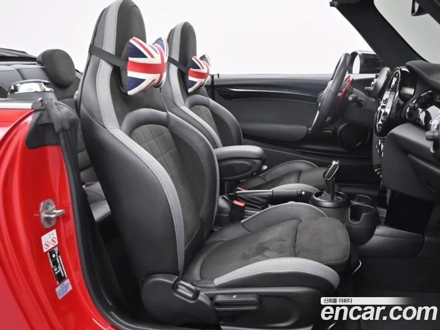 Mini Cooper Convertible 2022 из KR, фото 10
