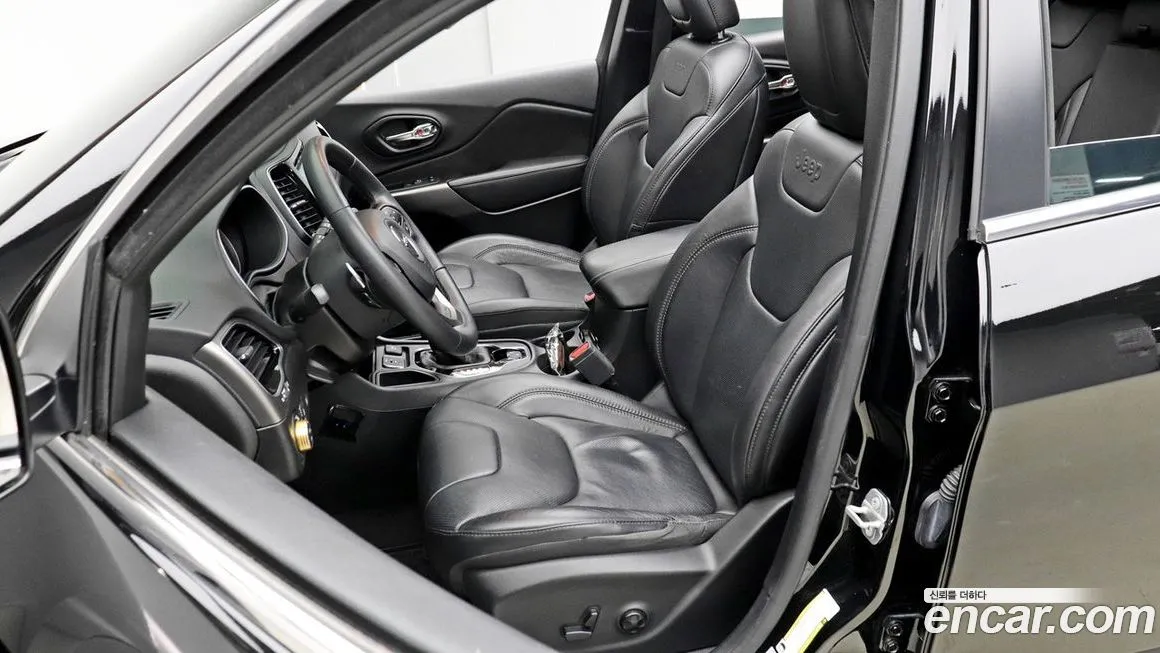 Jeep Cherokee 2021 из KR, фото 10