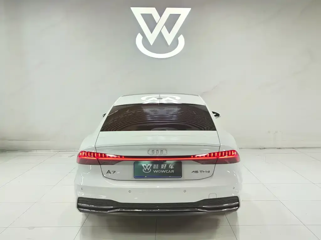 Audi A7 2024 из CN, фото 5