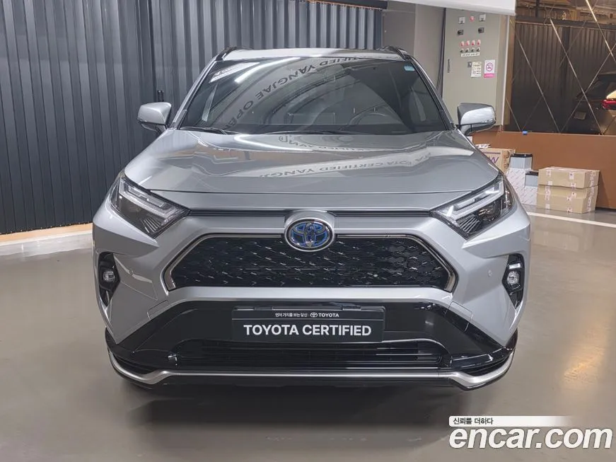 Toyota RAV4 2023 из KR, фото 2