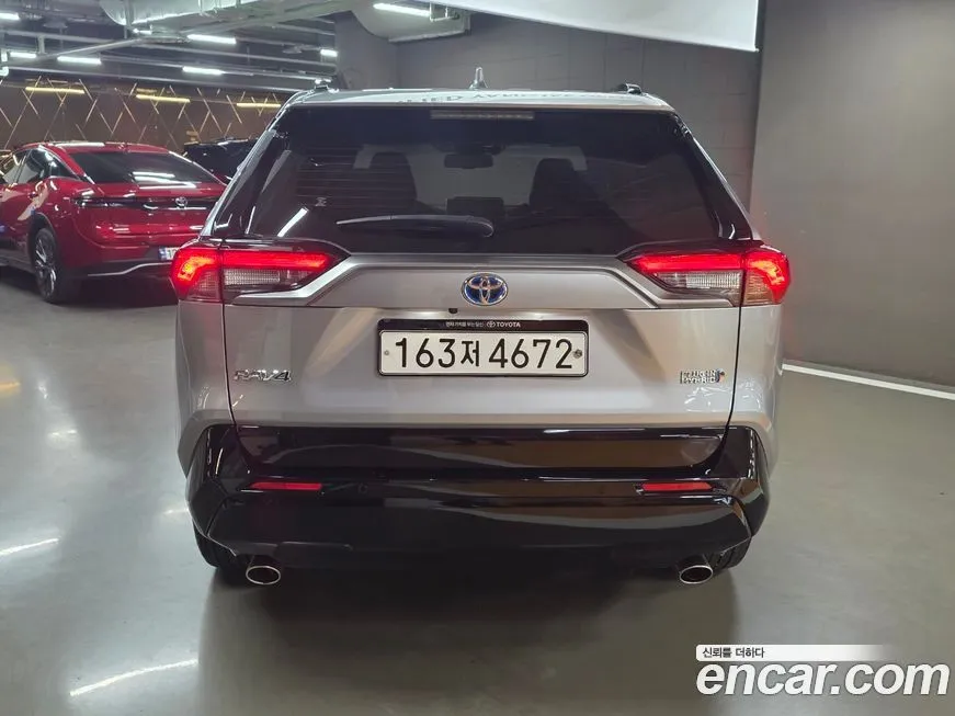 Toyota RAV4 2023 из KR, фото 3