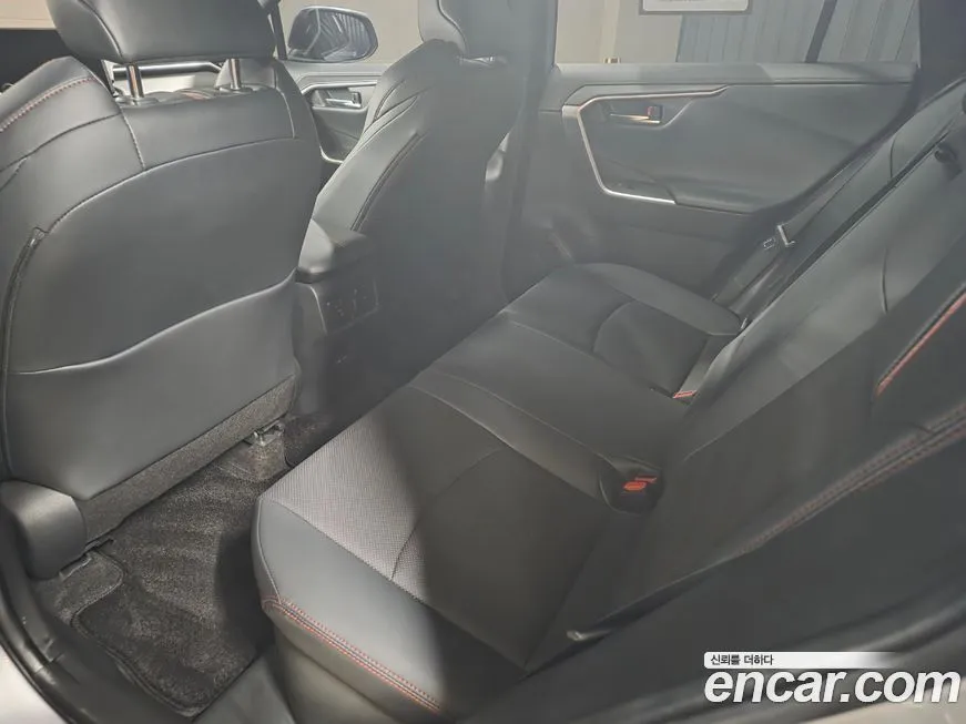 Toyota RAV4 2023 из KR, фото 6