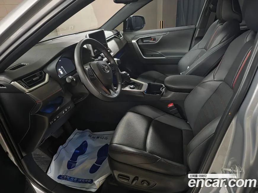 Toyota RAV4 2023 из KR, фото 8