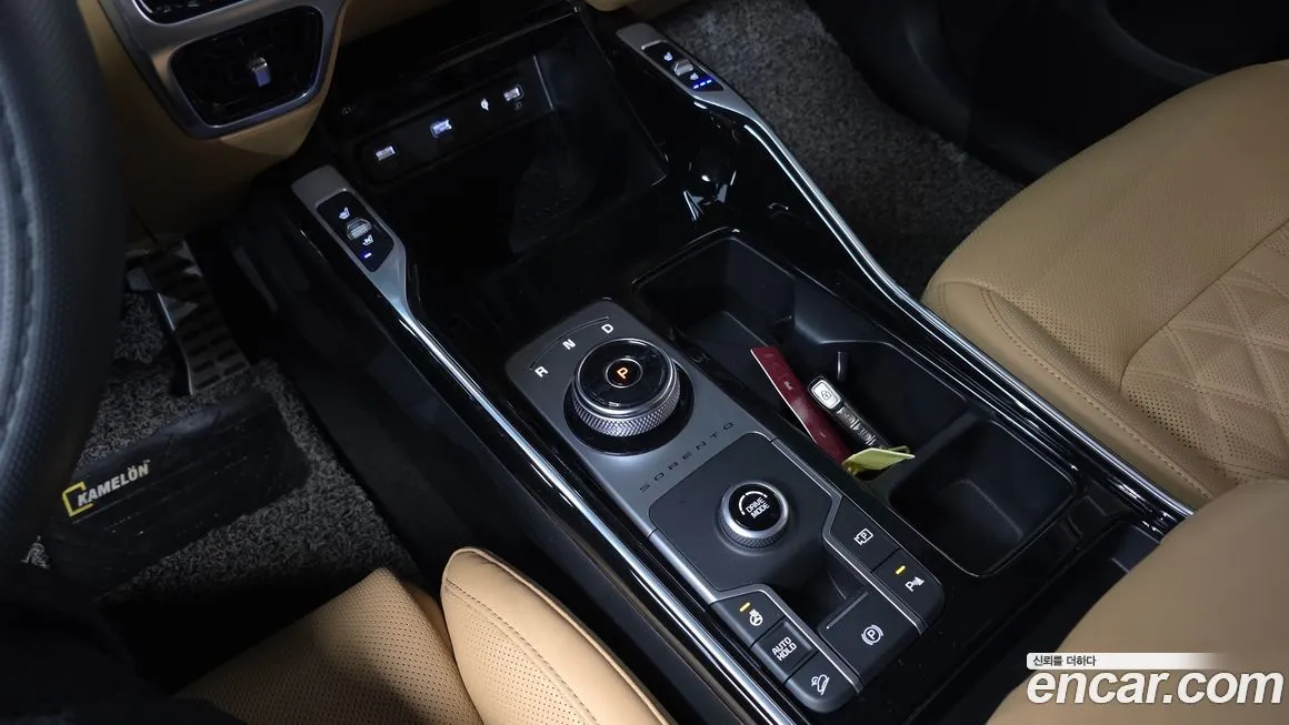 Kia Sorento — фото 9