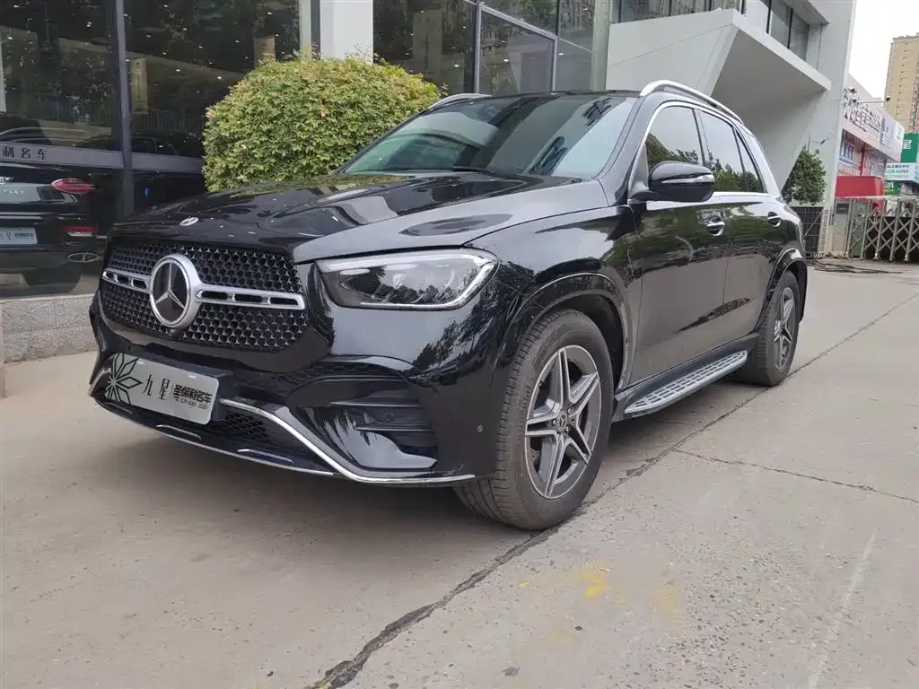Mercedes-Benz GLE — фото 1